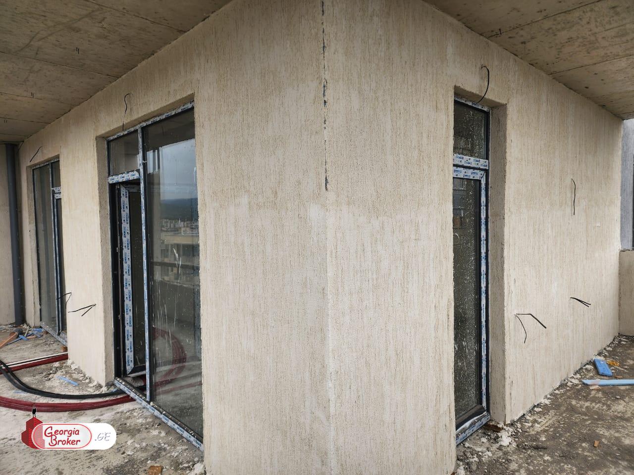 продается квартира с новым ремонтом 3-комнаты